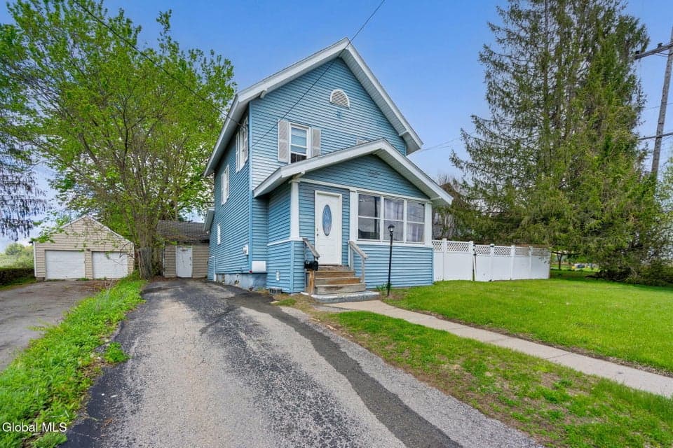 2 W 10th Avenue, Gloversville, NY, photo 2