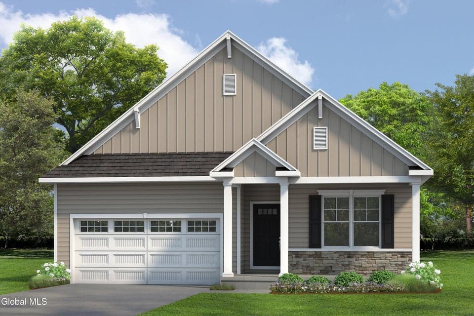 42 Clover Leaf Drive, Halfmoon, NY, photo 2