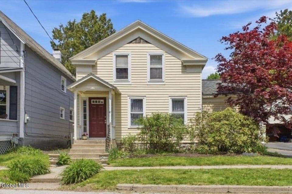 27 Marvin Street, Saratoga Springs, NY, photo 1