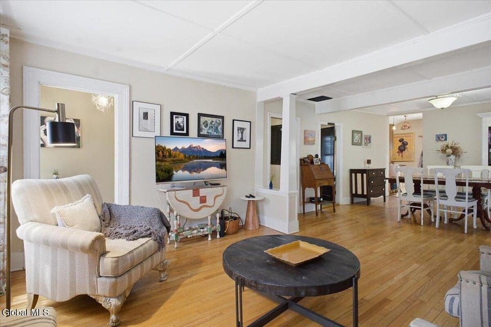 27 Marvin Street, Saratoga Springs, NY, photo 4