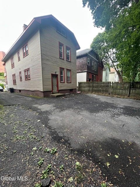 443 Myrtle Avenue, Albany, NY, photo 2