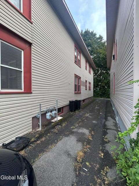 443 Myrtle Avenue, Albany, NY, photo 3