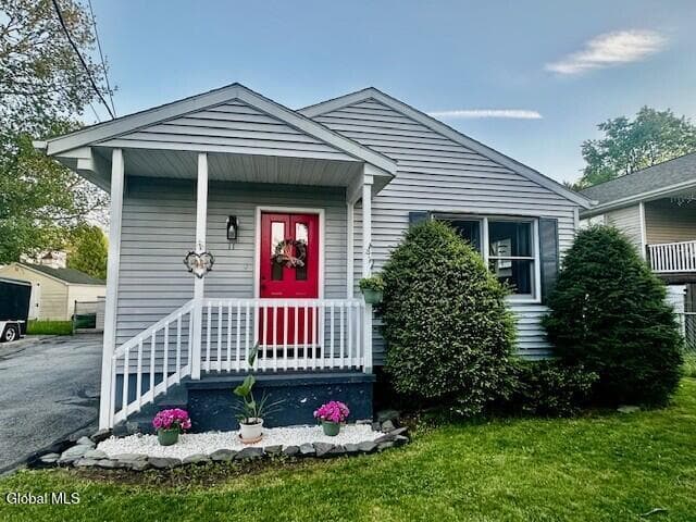 11 E Tremont Street, Glens Falls, NY, photo 2