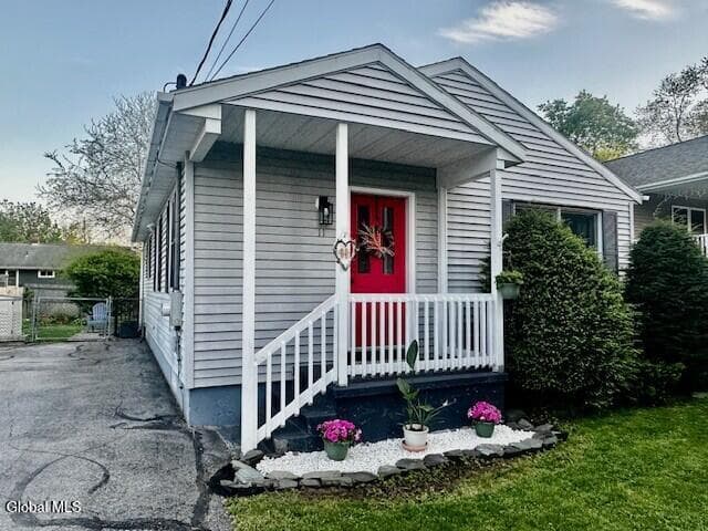 11 E Tremont Street, Glens Falls, NY, photo 5