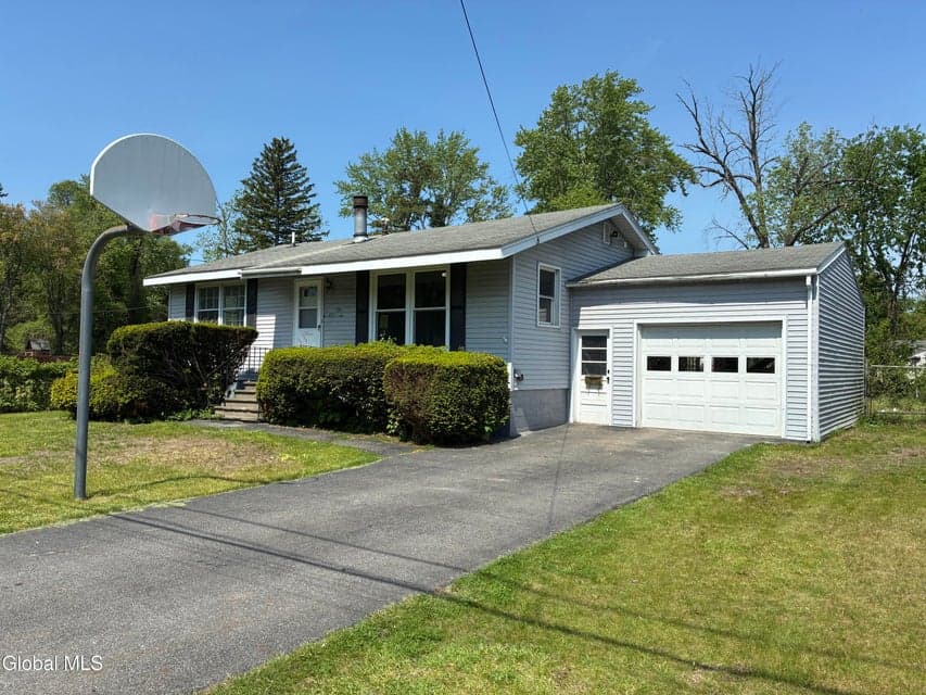 419 Clayton Road, Schenectady, NY, photo 3