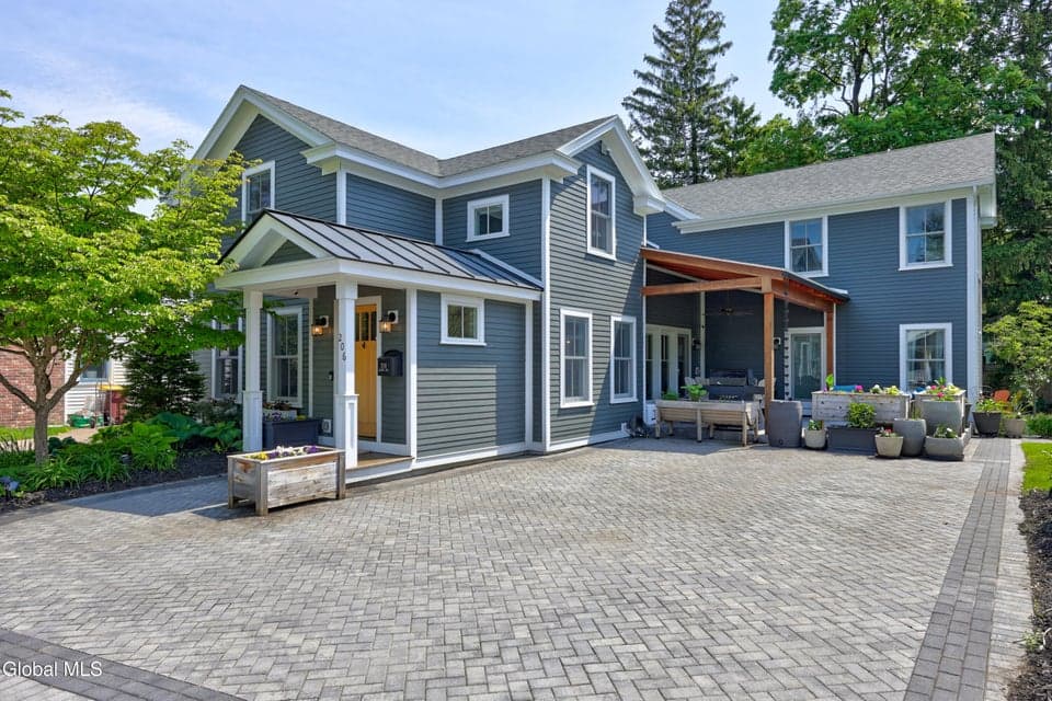 206 Nelson Avenue, Saratoga Springs, NY