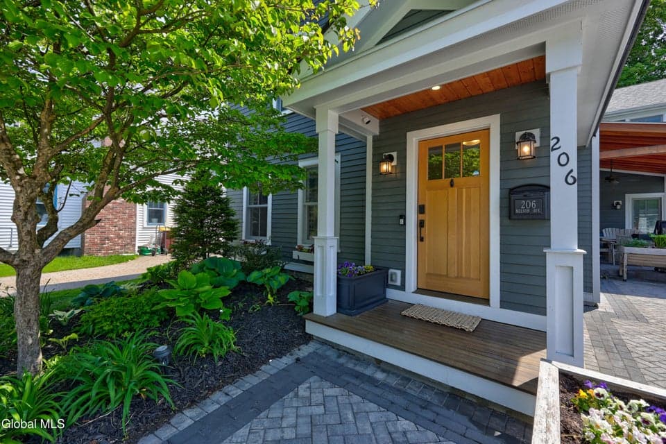 206 Nelson Avenue, Saratoga Springs, NY, photo 2
