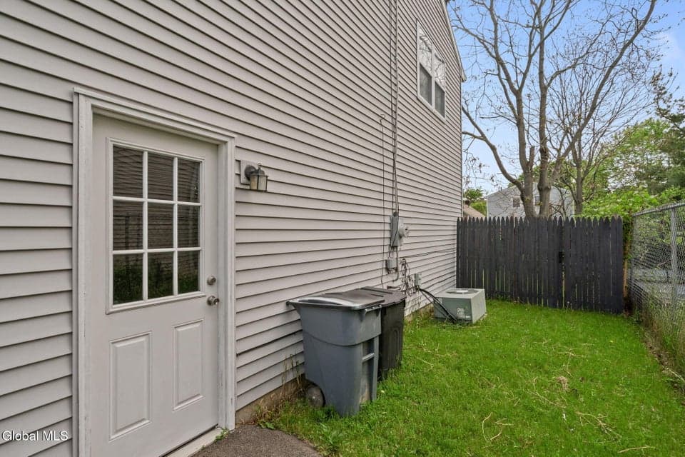 1822 Avenue B, Watervliet, NY, photo 5
