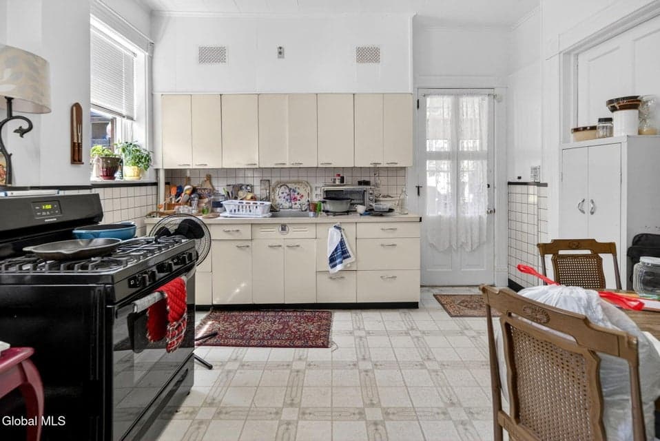 1 Sheldon Avenue, Troy, NY, photo 4