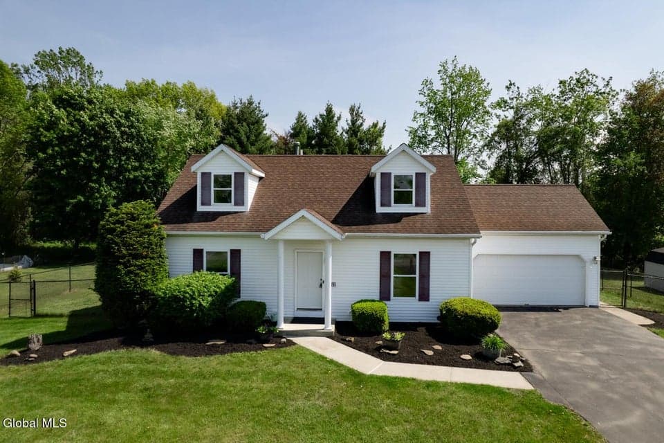 420 Helderview Drive, Altamont, NY, photo 1