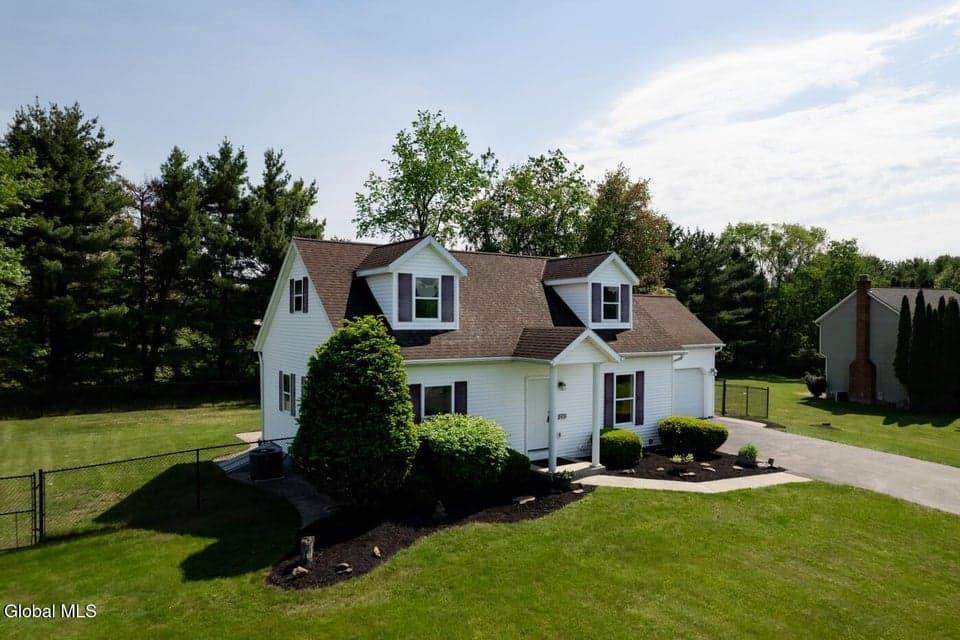 420 Helderview Drive, Altamont, NY, photo 2