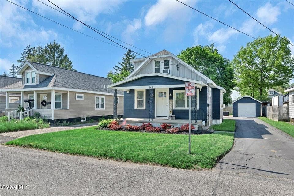 639 Poutre Avenue, Rotterdam, NY, photo 2