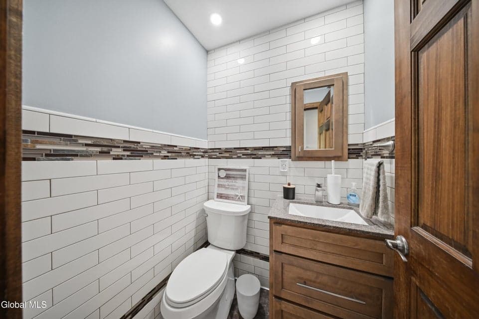32 Willoughby Drive, Colonie, NY, photo 4