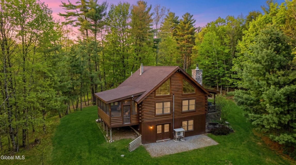 14 Young Road, Middle Grove, NY, photo 1