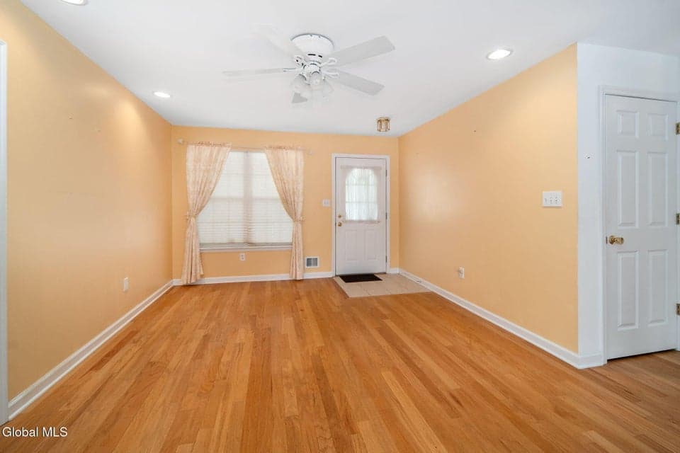 95 Morning Glory Way, Rotterdam, NY, photo 4