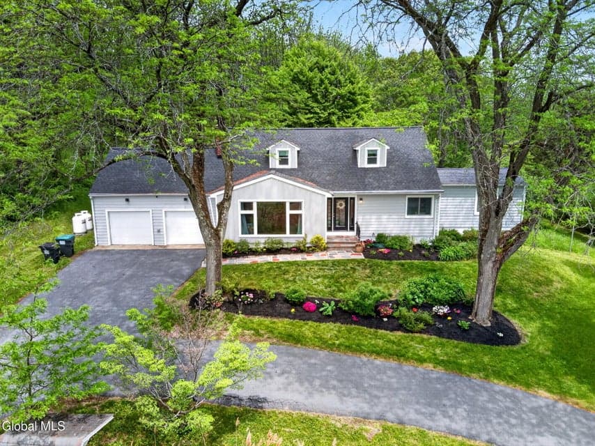 643 Riverview Road, Clifton Park, NY, photo 2