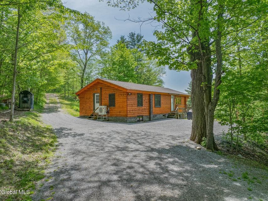 130 McMillan Road, Cambridge, NY, photo 1