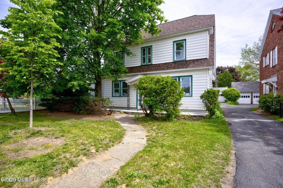 979 Washington Avenue, Albany, NY, photo 2