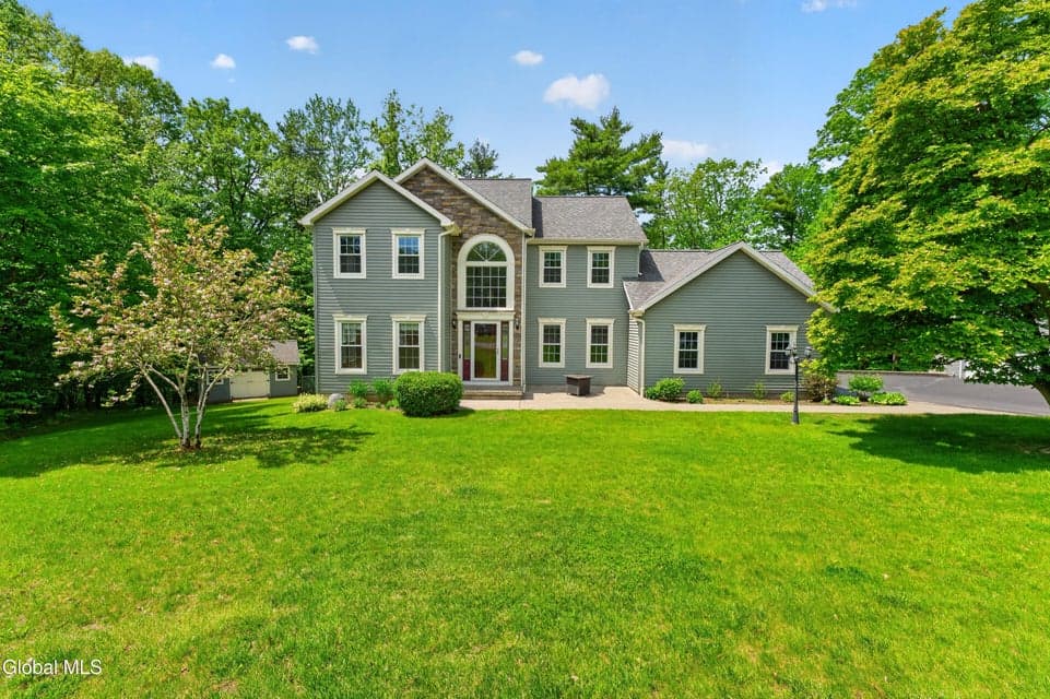 11 Pineview Lane, East Greenbush, NY, photo 1