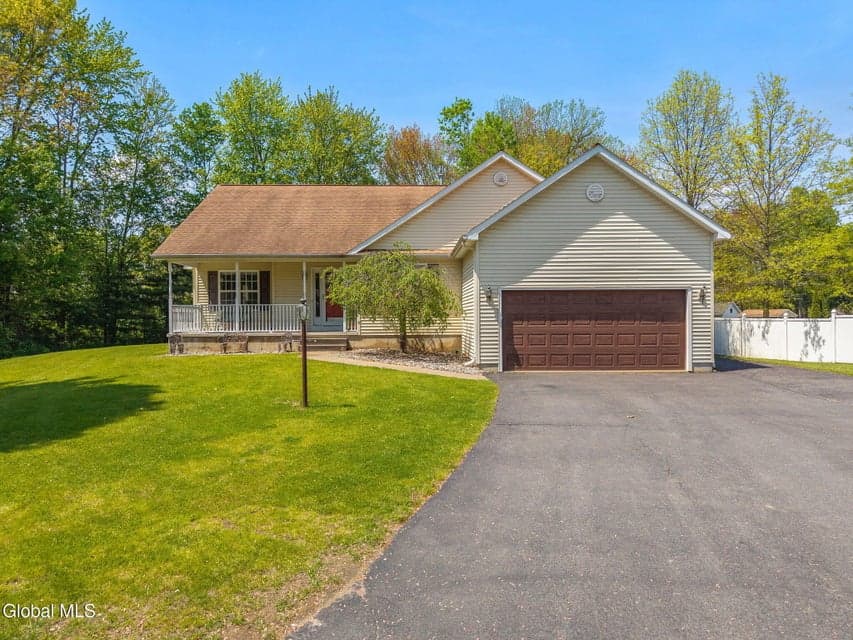 1150 Dianne Court, Rotterdam, NY, photo 4