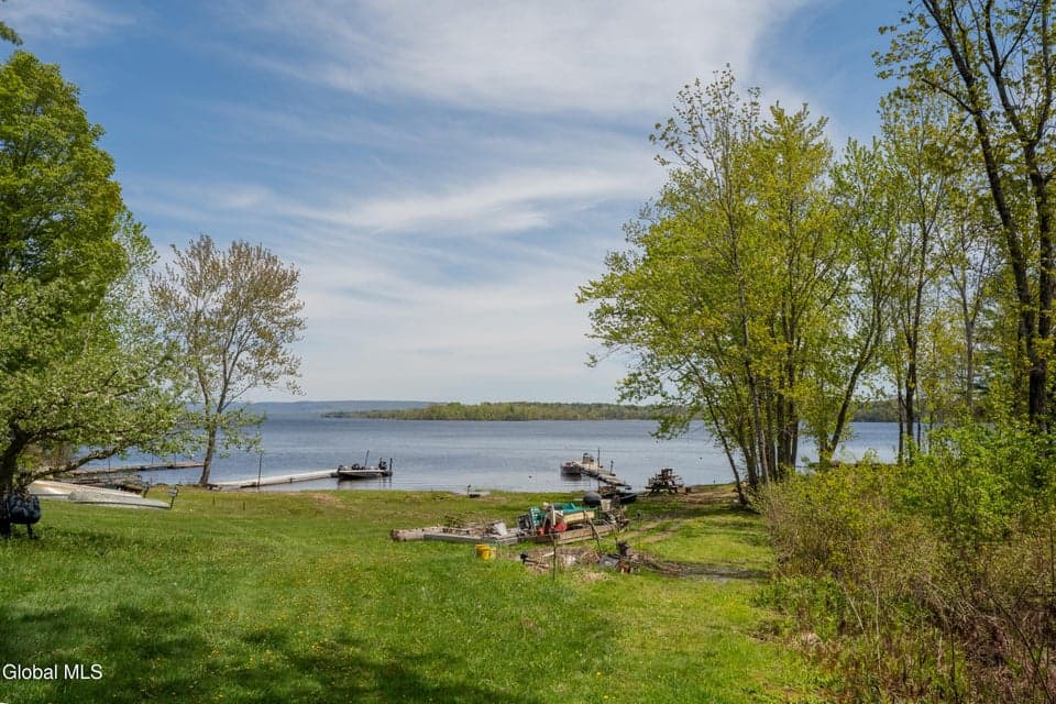 120 Longview Drive, Mayfield, NY, photo 3
