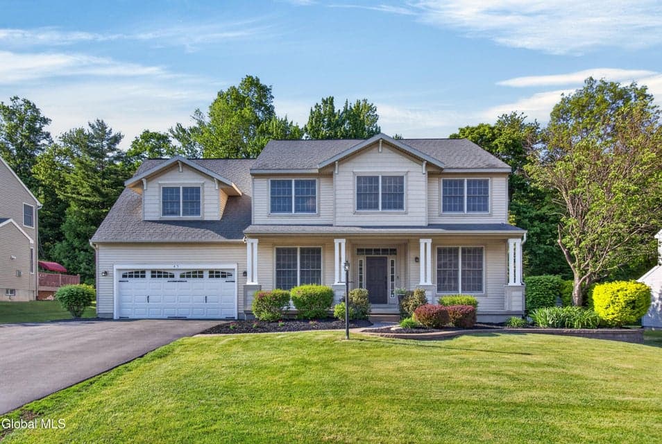 45 Sterling Heights Drive, Clifton Park, NY
