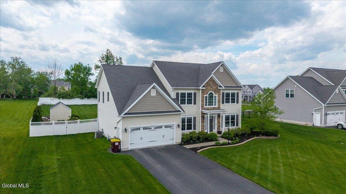 46 Haywood Lane, North Greenbush, NY, photo 4