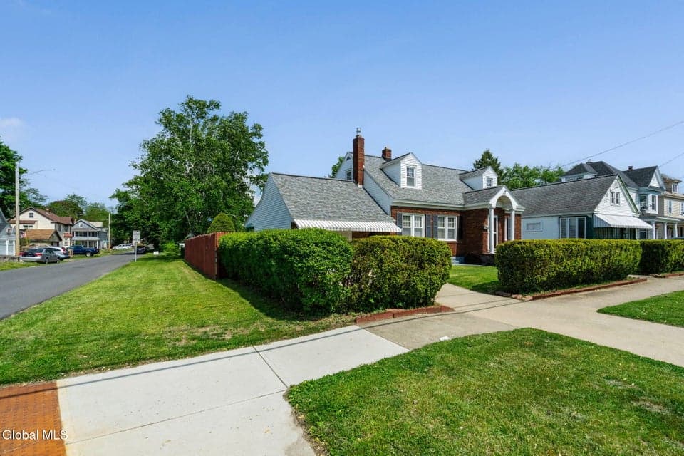 905 Vischer Avenue, Rotterdam, NY, photo 2