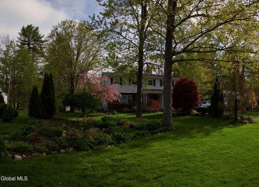 9 Hopeful Lane, Wilton, NY, photo 5