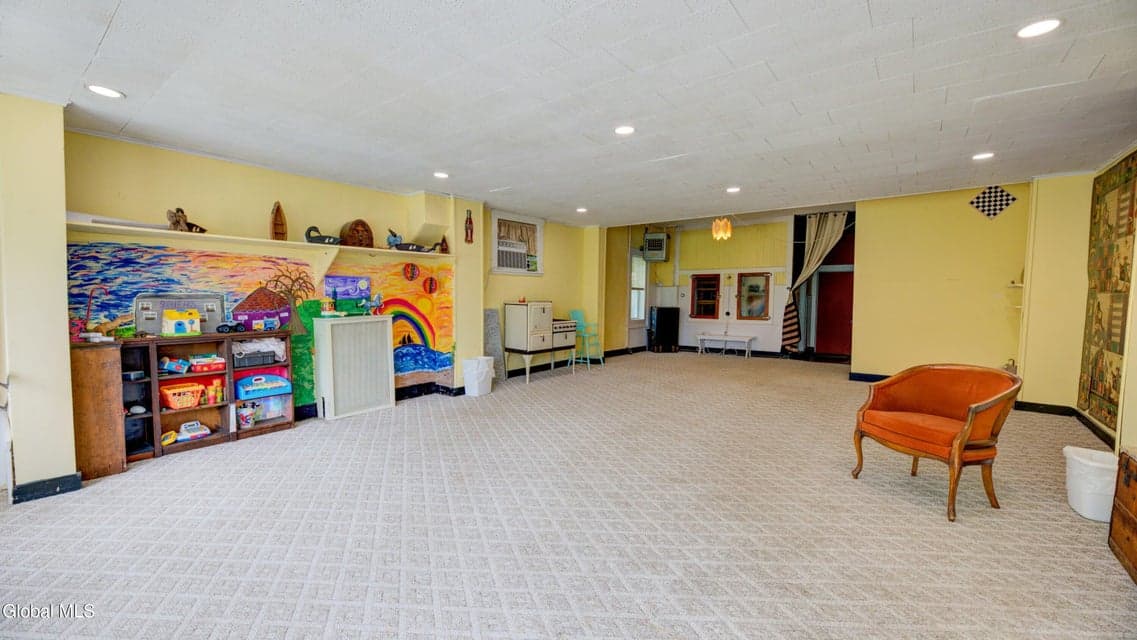112 Pleasant Avenue, Johnstown, NY, photo 2