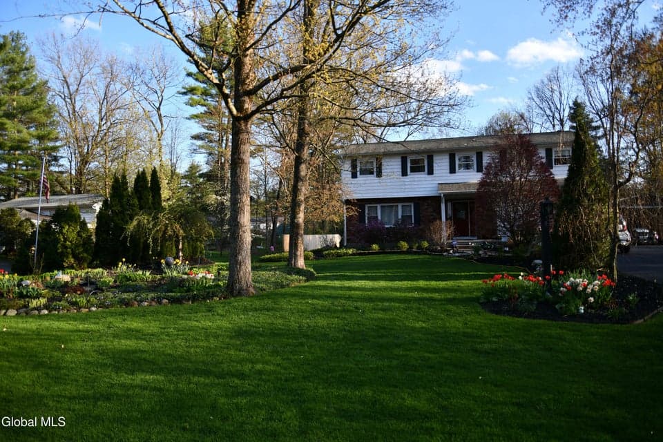 9 Hopeful Lane, Wilton, NY, photo 4