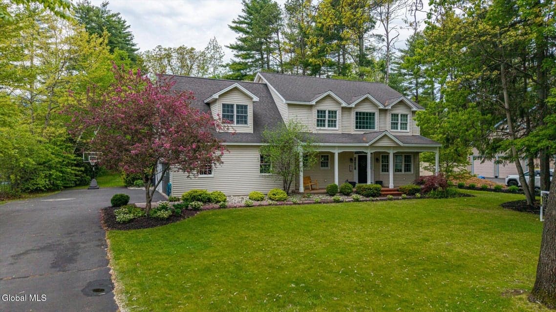 17 Kimberly Lane, Queensbury, NY, photo 2