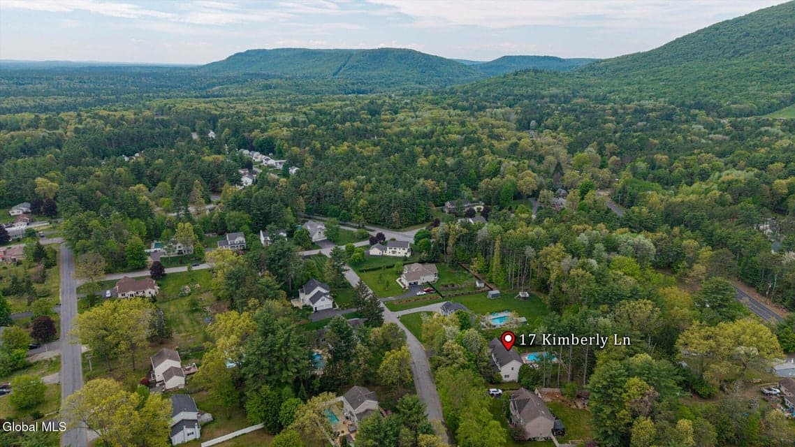 17 Kimberly Lane, Queensbury, NY, photo 4