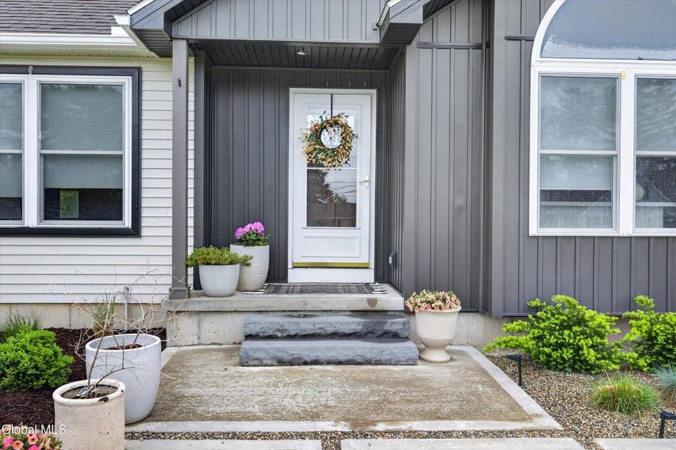 139 Cross Street, Yorkville, NY, photo 2