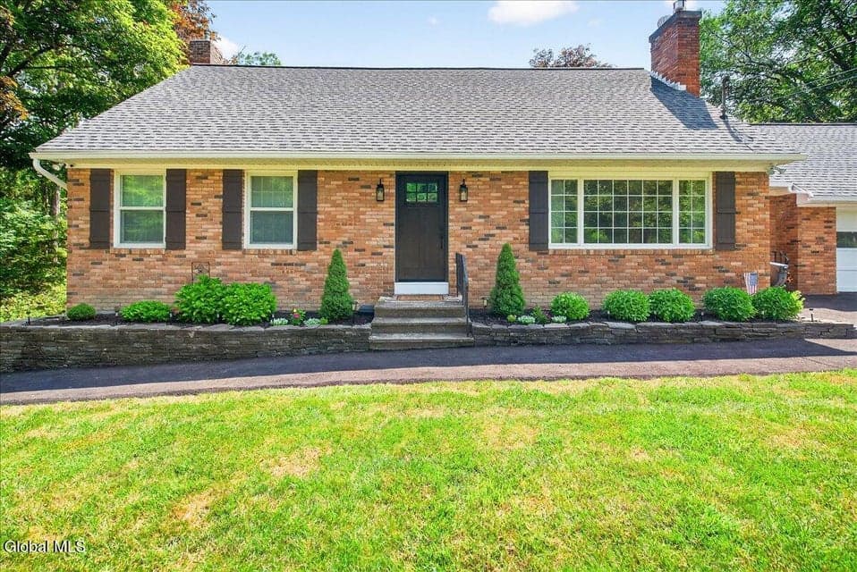 6304 Gardner Road, Guilderland, NY
