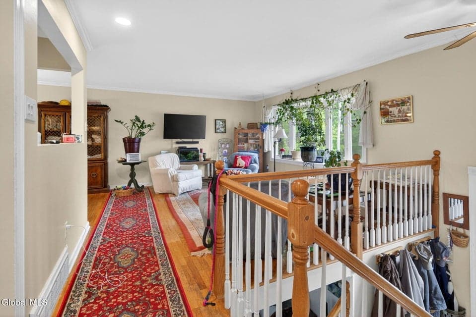 8 Amy Lane, Colonie, NY, photo 2