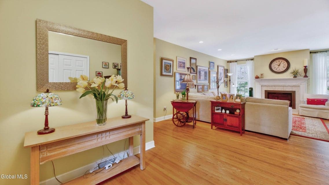 2 Spice Mill Boulevard, Halfmoon, NY, photo 3