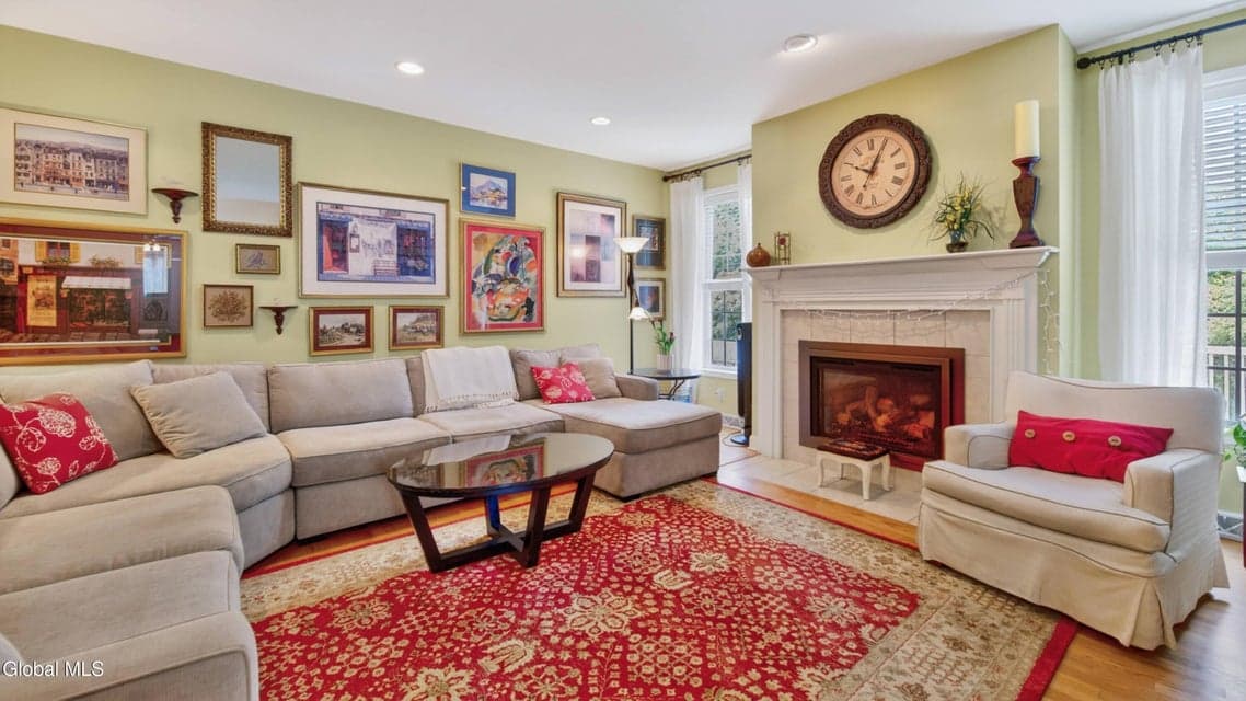 2 Spice Mill Boulevard, Halfmoon, NY, photo 5