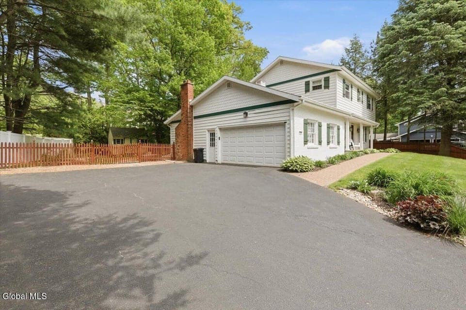 13 Sky Hollow Drive, Colonie, NY, photo 3