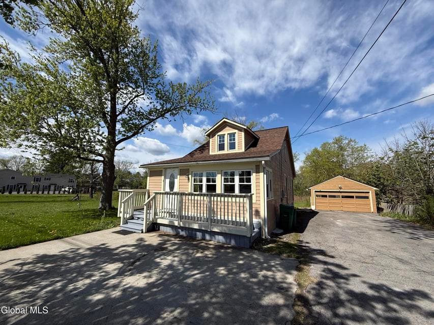 2727 Balltown Road, Niskayuna, NY