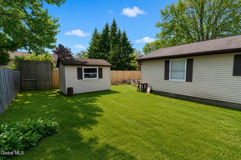 15 Maryland Avenue, Albany, NY, photo 4
