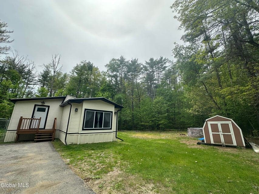 1073 Middleline, Ballston Spa, NY, photo 2
