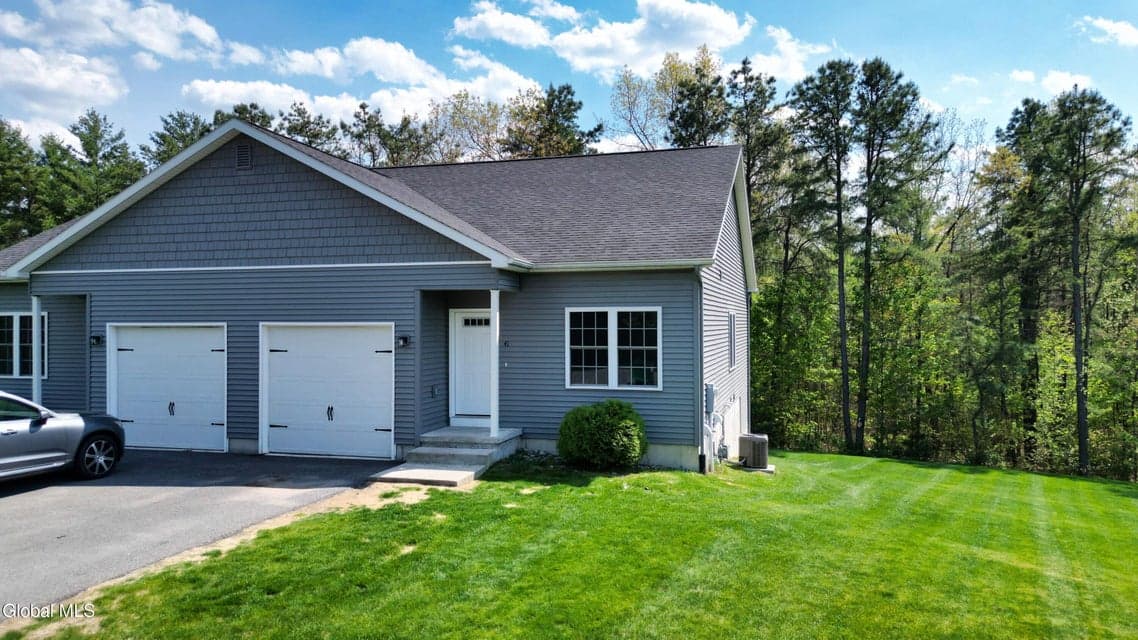 41 Smoke Ridge Road, Queensbury, NY, photo 3