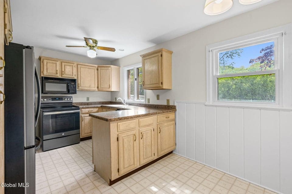1246 Sumner Avenue, Schenectady, NY, photo 5