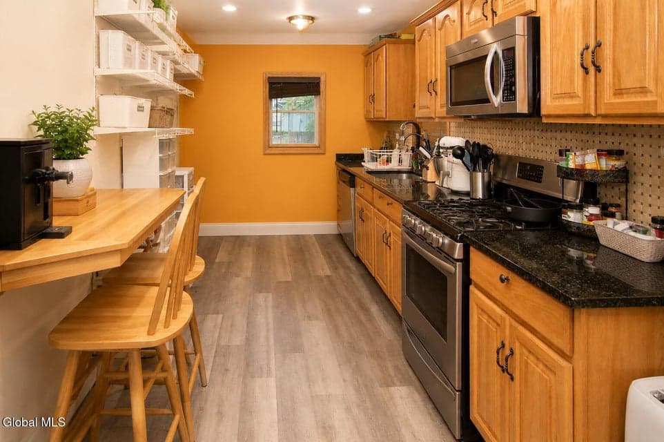 7 Maryland Avenue, Albany, NY, photo 3
