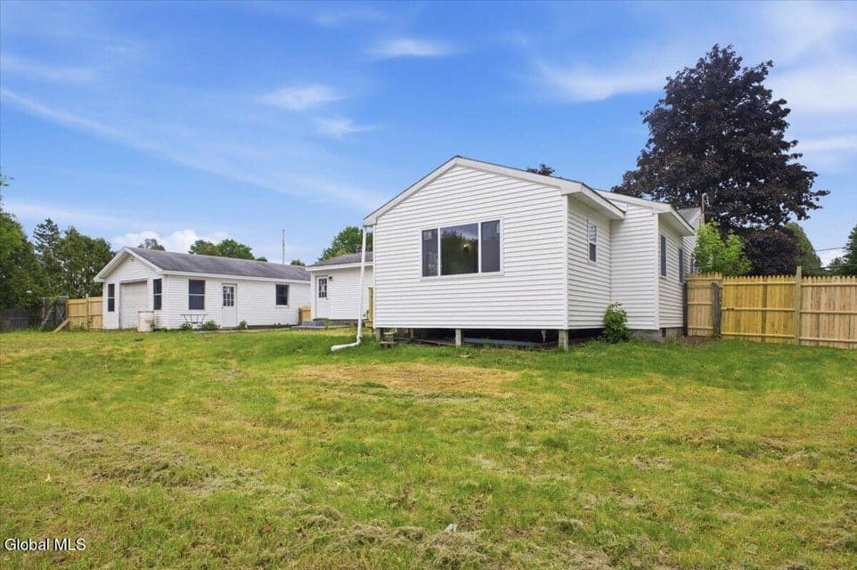 72 Feeder Dam Road, South Glens Falls, NY, photo 2