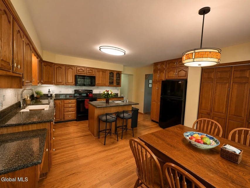 796 Feura Bush Road, Bethlehem, NY, photo 2