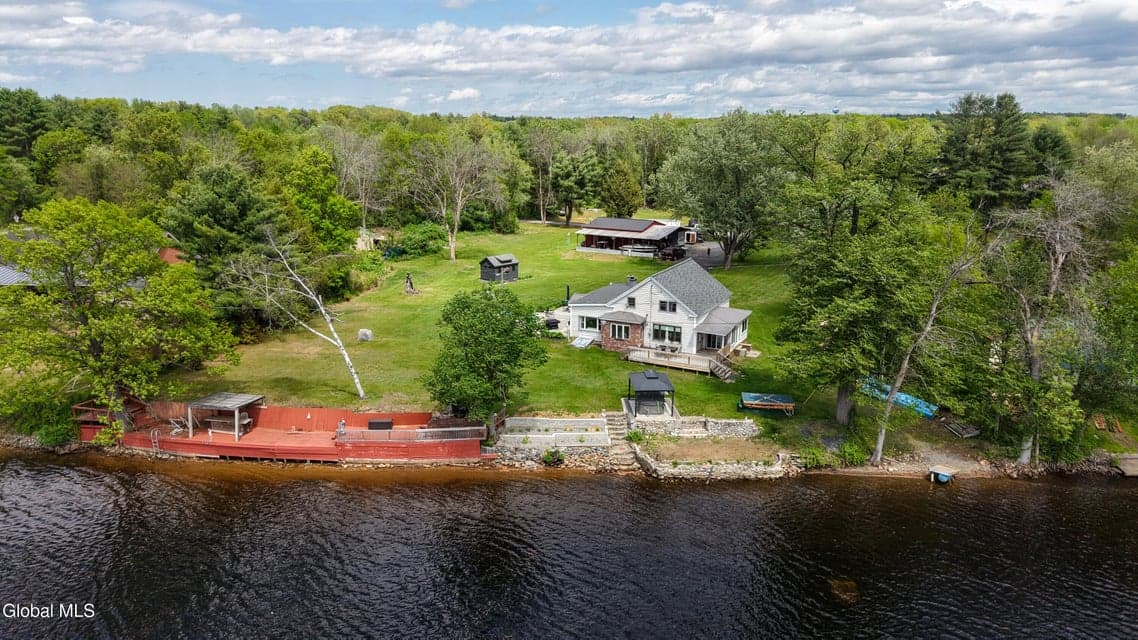 18 Hudson View Lane, Queensbury, NY