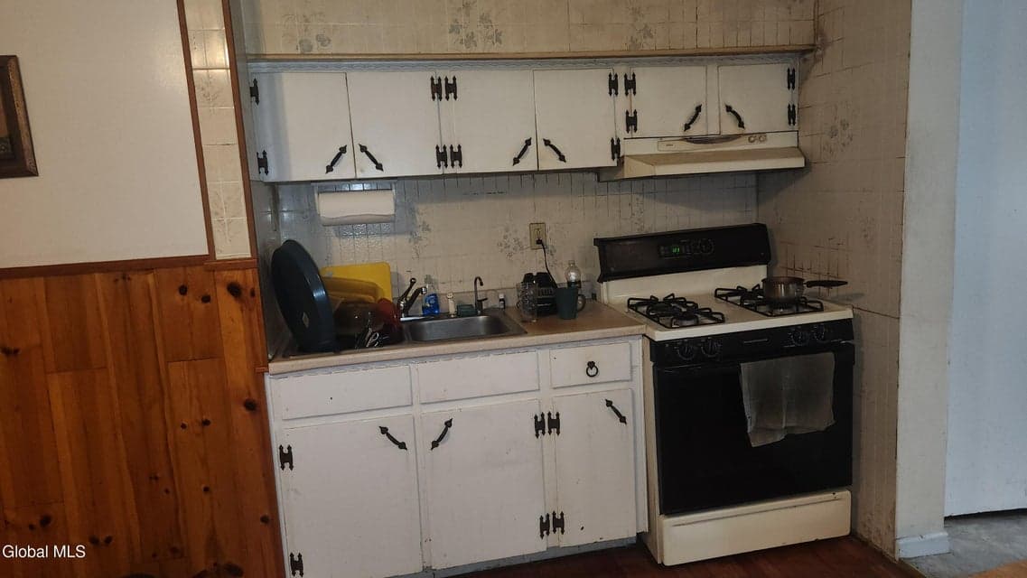 308 Delaware Avenue, Albany, NY, photo 3