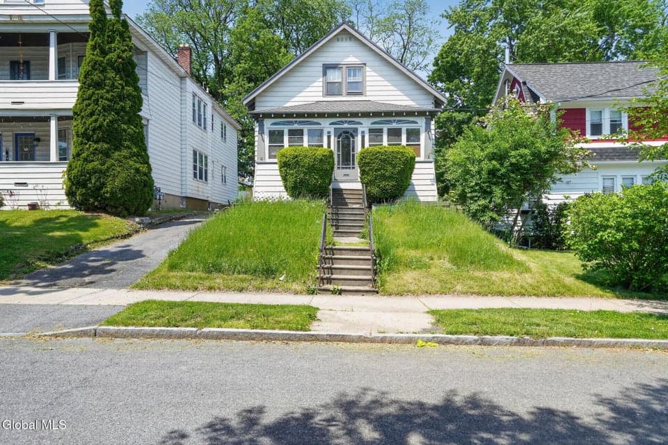 67 Pinewood Avenue, Albany, NY